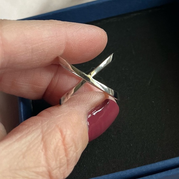 Ring - Picture 2 of 4